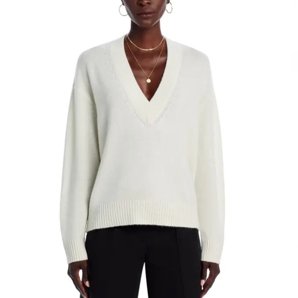 Aqua Cream V-Neck Sweater - Picture 2 of 8